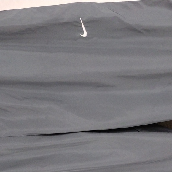 Nike Grey Polyester Mesh Lined Elastic Waist Pull On Mid Rise Athletic Capris - Picture 4 of 12